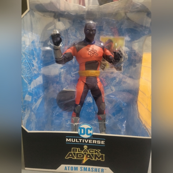 DC Black Adam Movie MegaFig - Atom Smasher (Big Size) - Picture 2 of 6